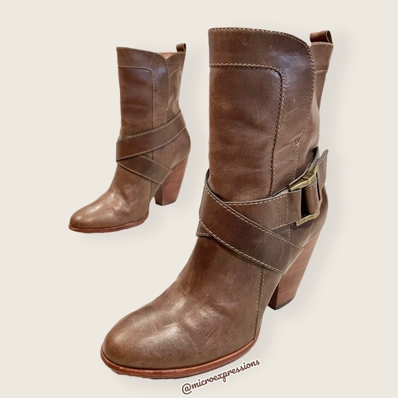 $369 Frye Andrea Mid Tan Brown Vintage Leather Harness Belted Western Ankle Boot - Picture 10 of 10